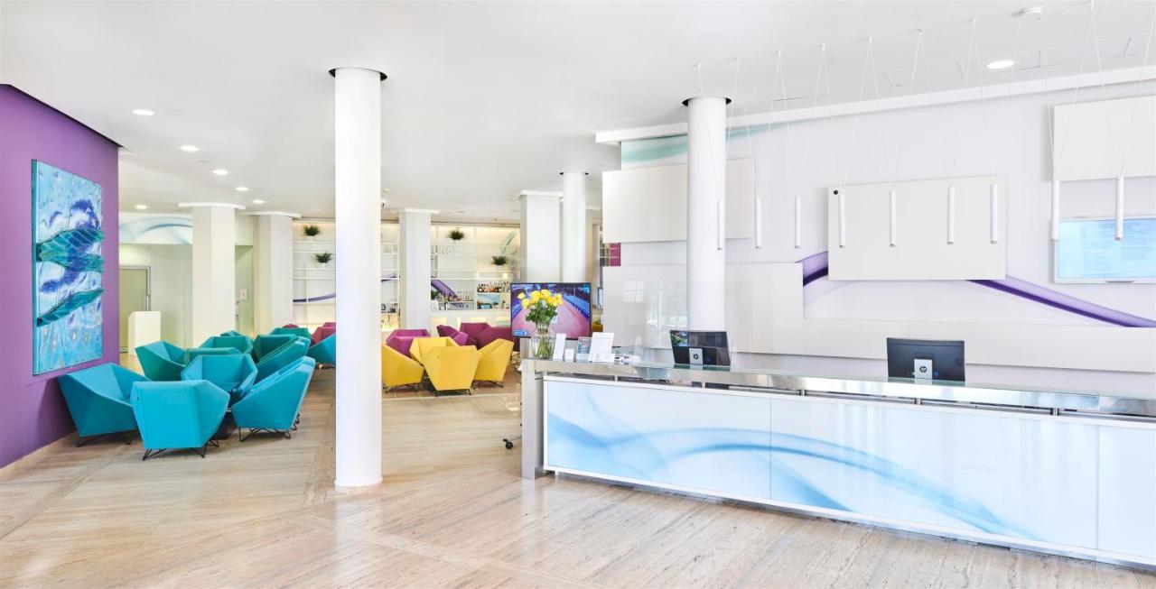 Hotel Umag Plava Laguna Buitenkant foto