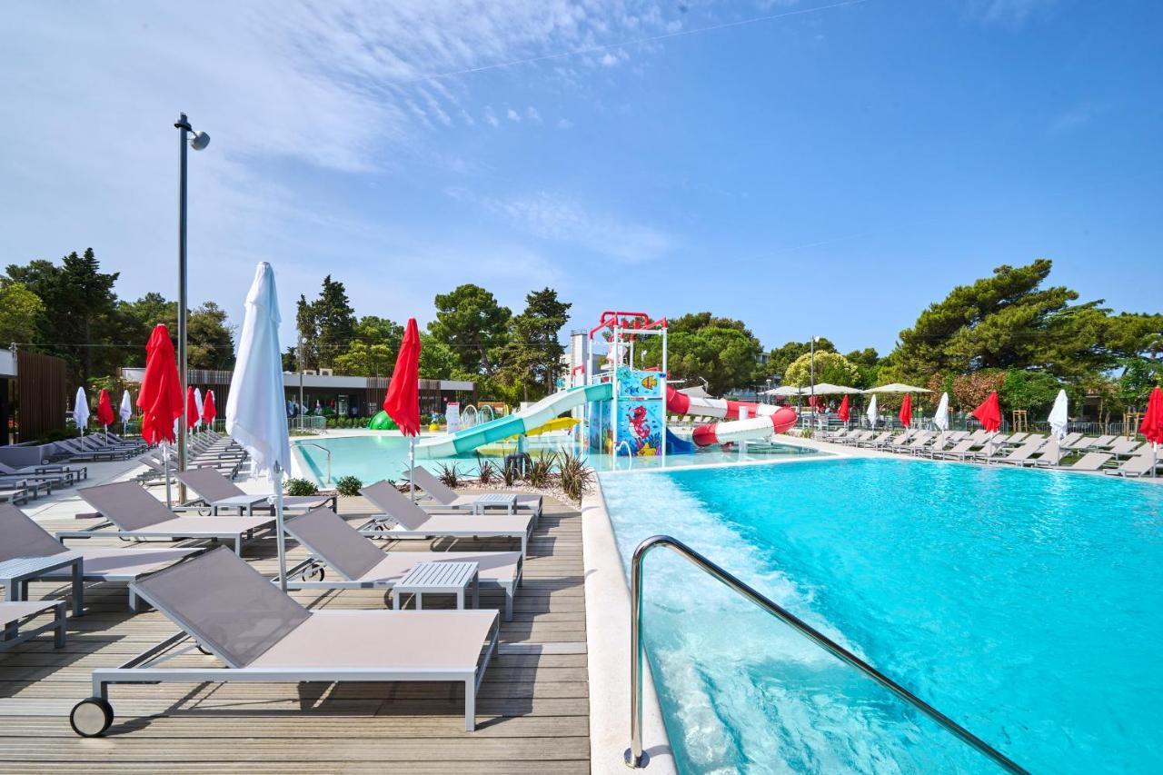 Hotel Umag Plava Laguna Buitenkant foto