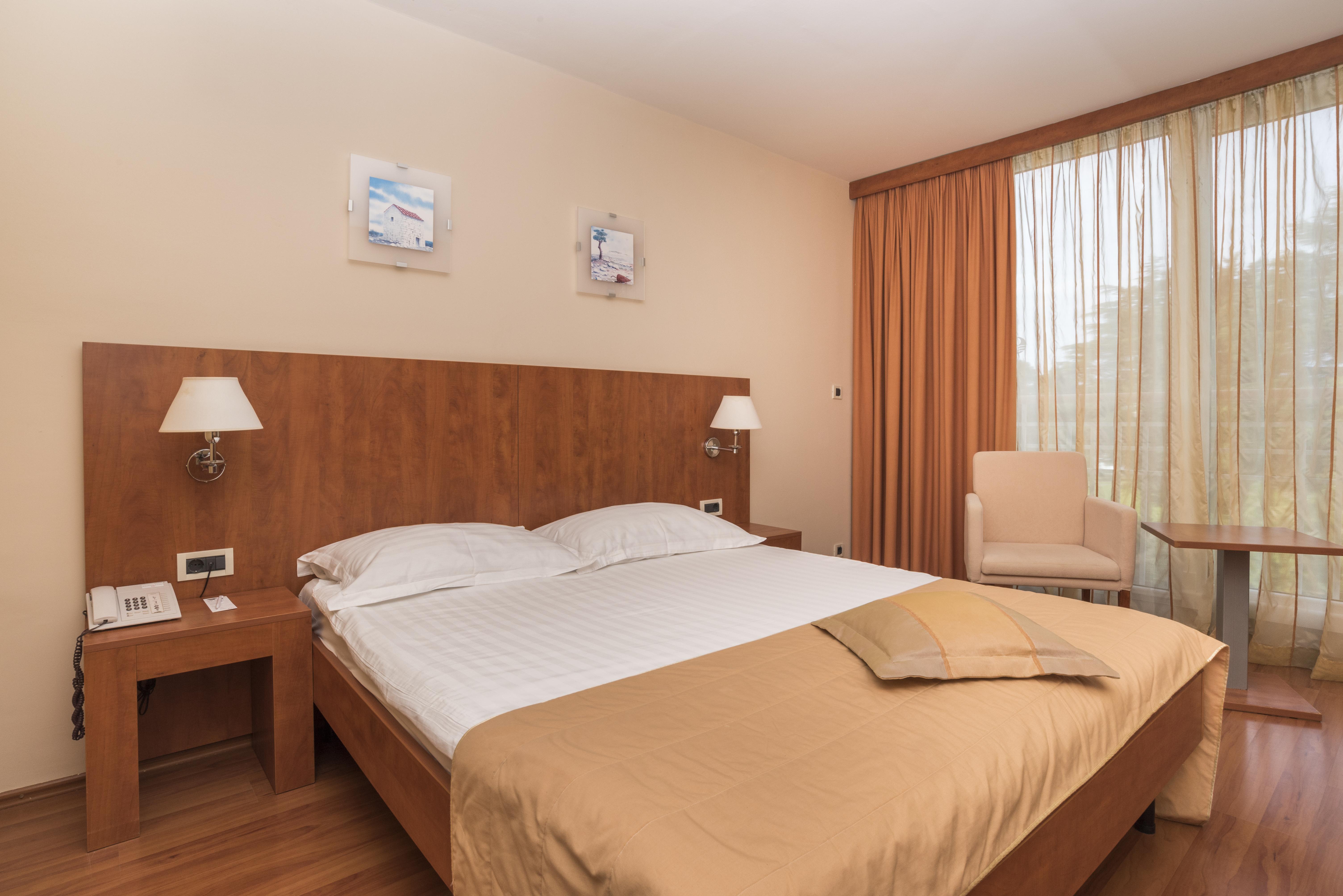 Hotel Umag Plava Laguna Buitenkant foto