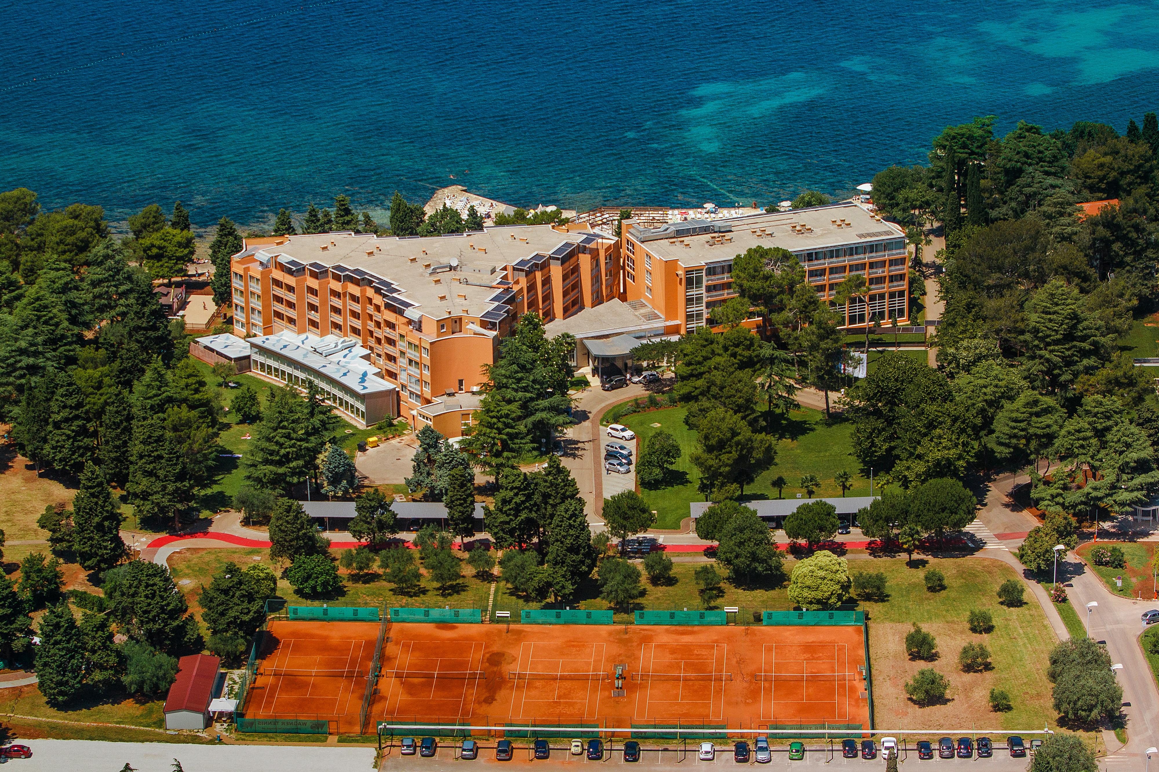 Hotel Umag Plava Laguna Buitenkant foto