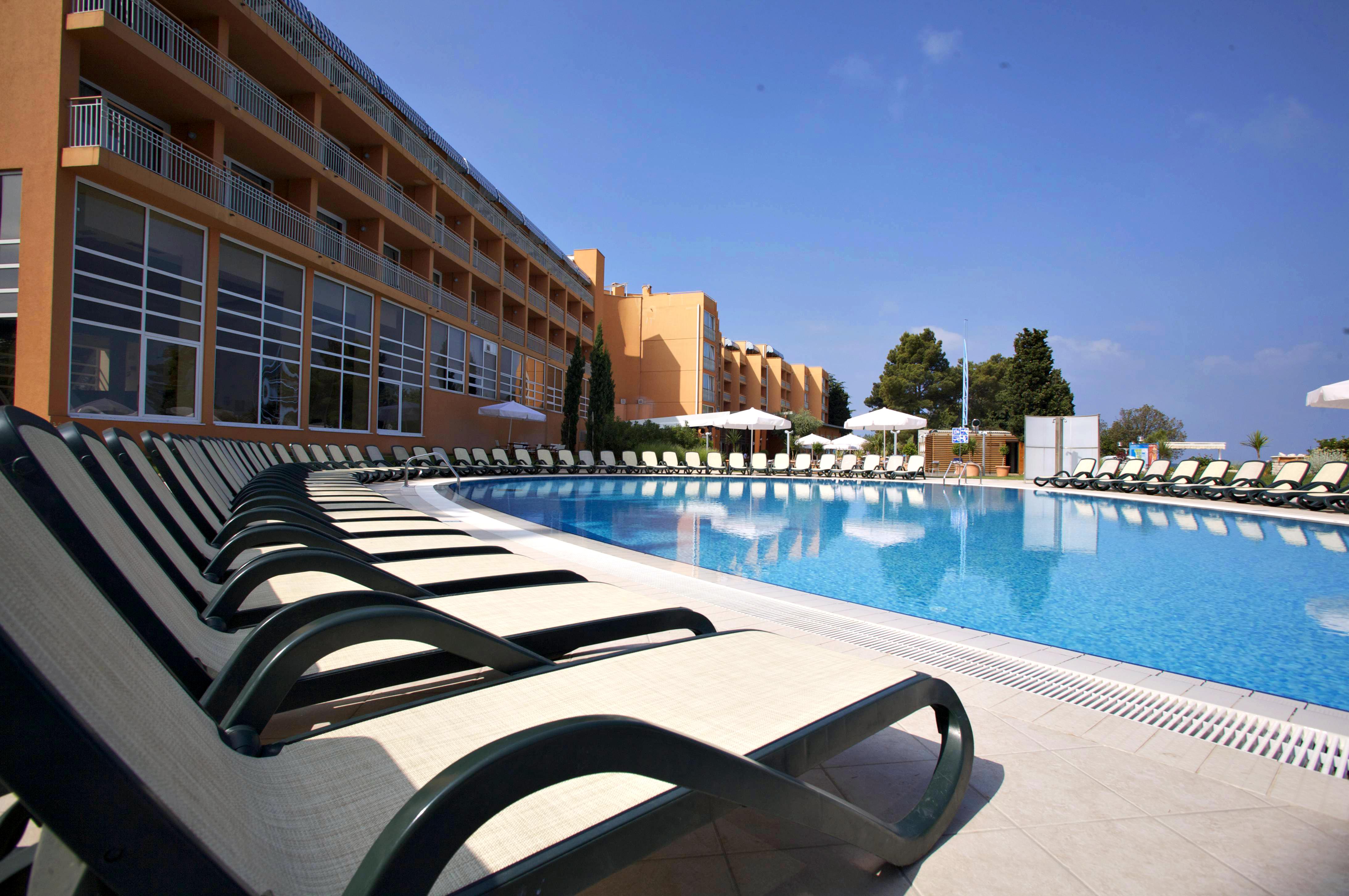 Hotel Umag Plava Laguna Buitenkant foto