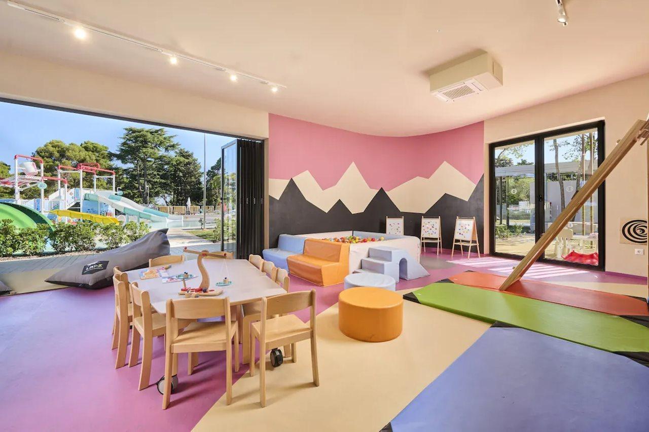Hotel Umag Plava Laguna Buitenkant foto